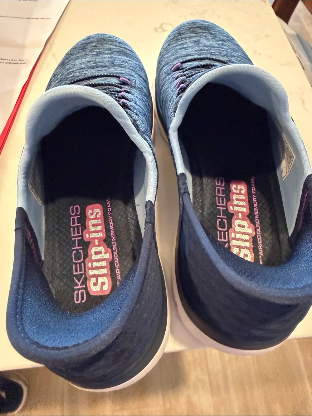 Skechers Hands Free Slip Ins Sneakers NIB